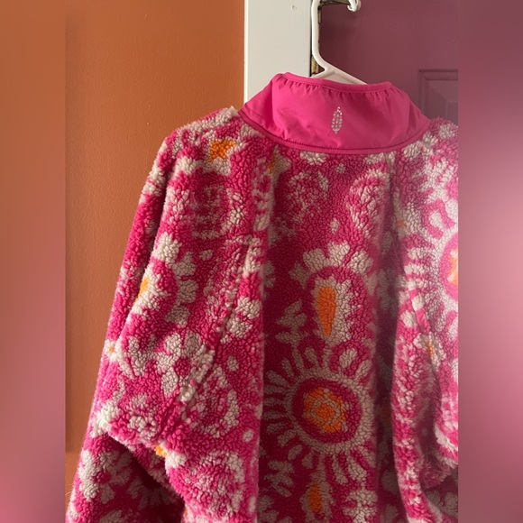 (SOLD) FP Movement Rocky Ridge Jacket - Picture 4 of 8